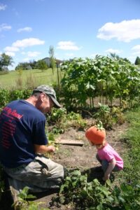 Photo of the Week: Passing on the Knowledge of Self-Sufficiency Image